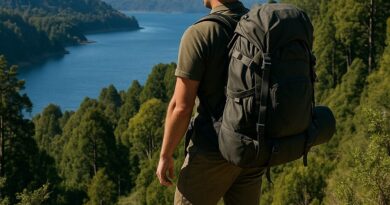 Backpacker embarking on טרקים בפורטו מונט צ'ילה with stunning natural landscapes.